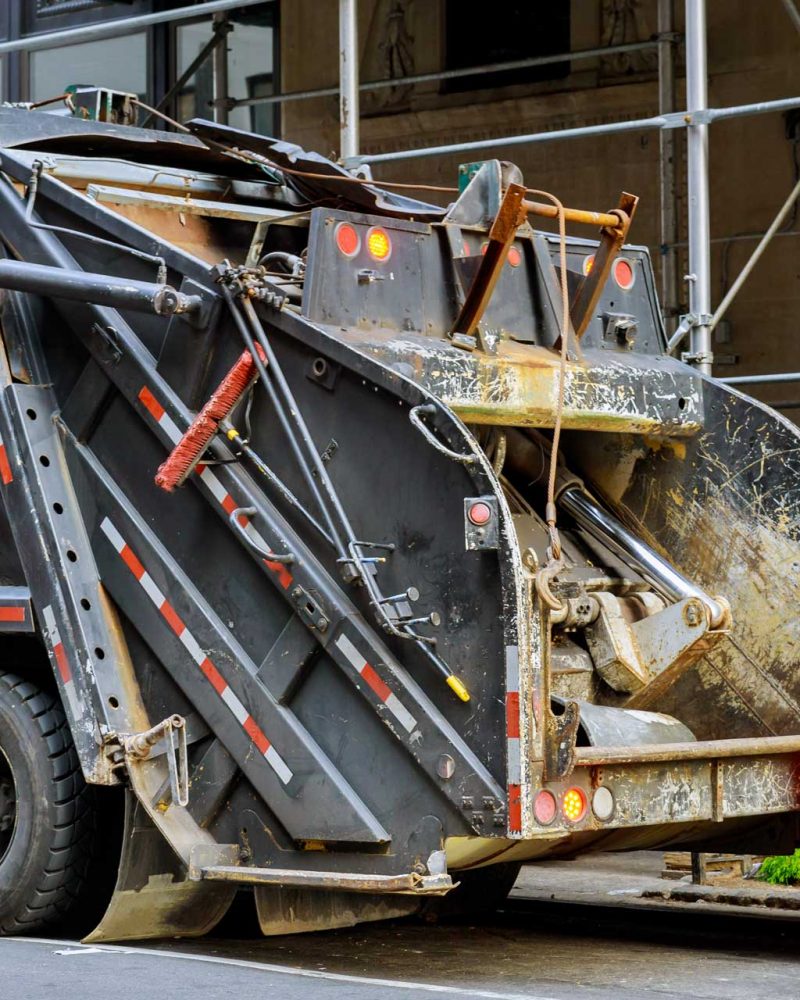 city-building-demolition-cleanup-with-dumpsters-fi-3HS638D.jpg city-building-demolition-cleanup-with-dumpsters-fi-3HS638D.jpg